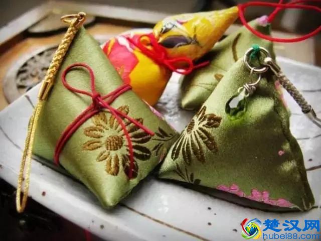 又是一年端午时，学习一些有关端午节英语词汇吧