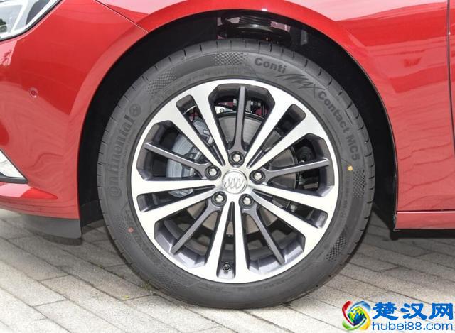 缺点十分鲜明，新君威刚上市就被消费者打入“冷宫”