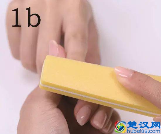 过年自己做美甲！教你美甲技巧：新手如何涂好甲油胶！