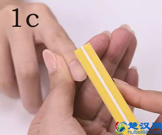 过年自己做美甲！教你美甲技巧：新手如何涂好甲油胶！