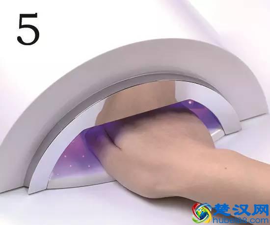 过年自己做美甲！教你美甲技巧：新手如何涂好甲油胶！