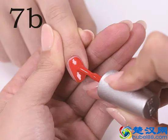 过年自己做美甲！教你美甲技巧：新手如何涂好甲油胶！