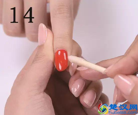 过年自己做美甲！教你美甲技巧：新手如何涂好甲油胶！