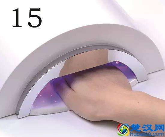 过年自己做美甲！教你美甲技巧：新手如何涂好甲油胶！