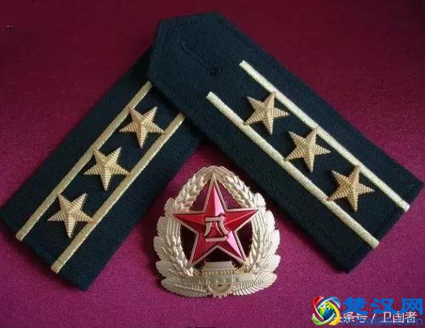 “上尉”团长和“上校”连长，谁的级别高？看完涨知识了！