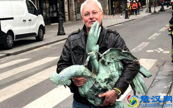 高卢雄鸡长什么样儿？看过布雷斯鸡也许能猜到