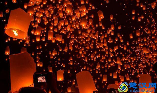 在放孔明灯的时候你意识到潜在的危险了吗？