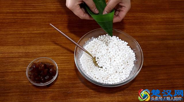 吃腻了糯米粽子，教你用西米做水晶粽子