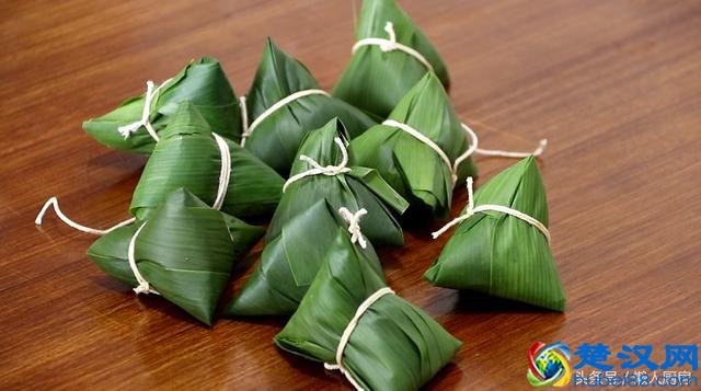 吃腻了糯米粽子，教你用西米做水晶粽子