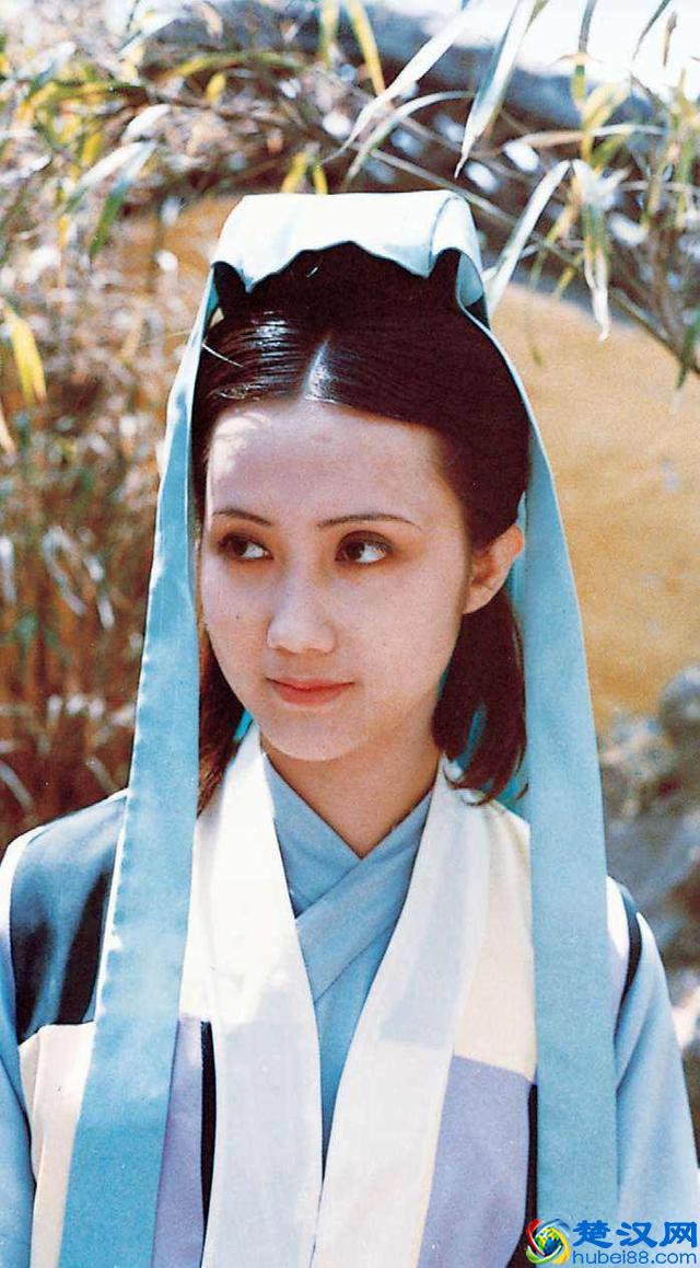 相逢何必曾相识，邢岫烟是《红楼梦》里运气最好的姑娘？