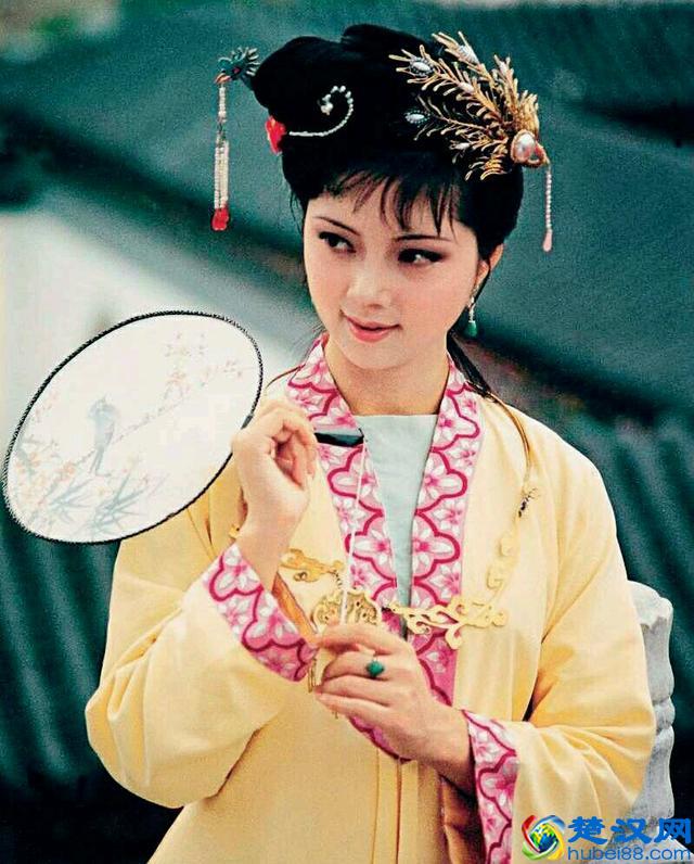 相逢何必曾相识，邢岫烟是《红楼梦》里运气最好的姑娘？