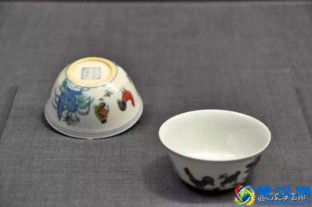 成化斗彩鸡缸杯举世闻名，真值近3亿元？专家：炒作，不值这个价