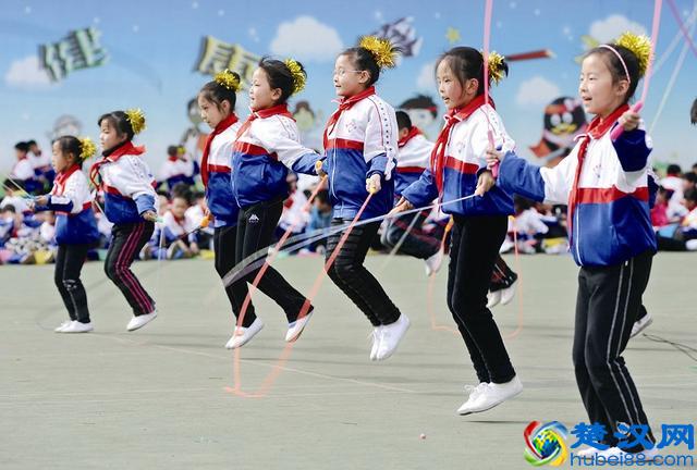 跳绳5分钟等于燃脂1小时,专家告诉你如何跳绳才能正确有效的减肥