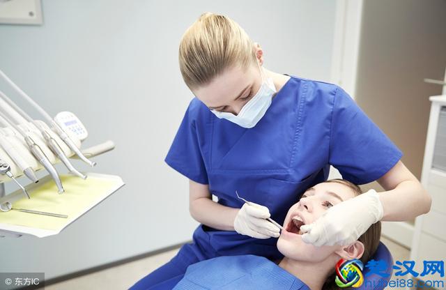 牙周炎有什么症状？牙周炎怎么治疗？千万不要无视了