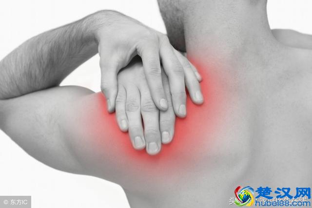 如何知道自己是否得了肩周炎？这三个症状帮你判断