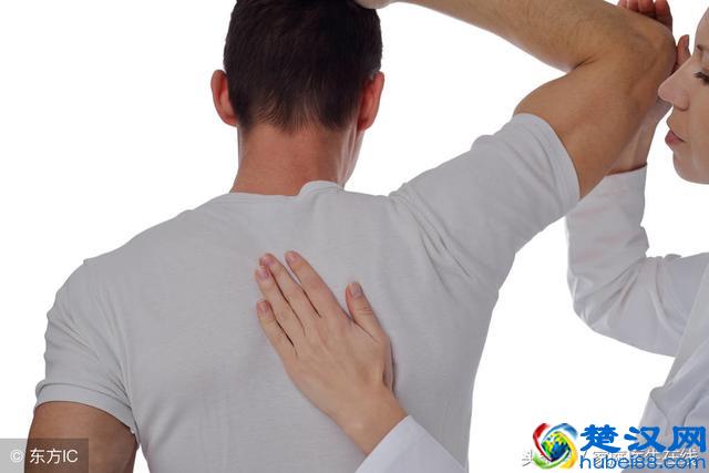 如何知道自己是否得了肩周炎？这三个症状帮你判断