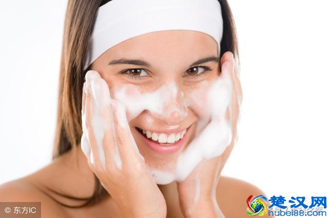 油性皮肤如何改善？皮肤科医生有4个建议！