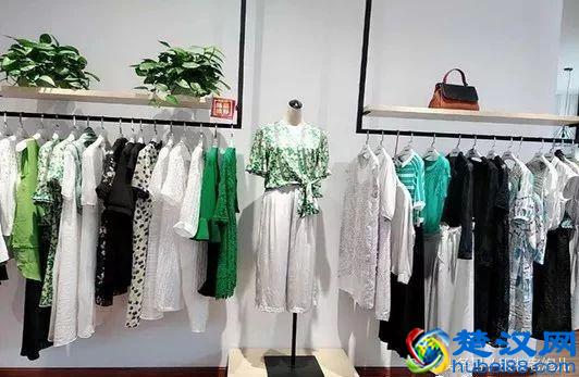 服装进货渠道分析，网上拿货和市场拿货有哪些区别？