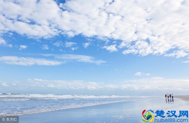 《苏菲的世界》30句经典名句:那轰然一响,我们也是星辰