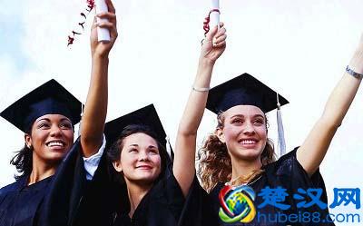 法国留学公立大学费用明细和推荐院校！