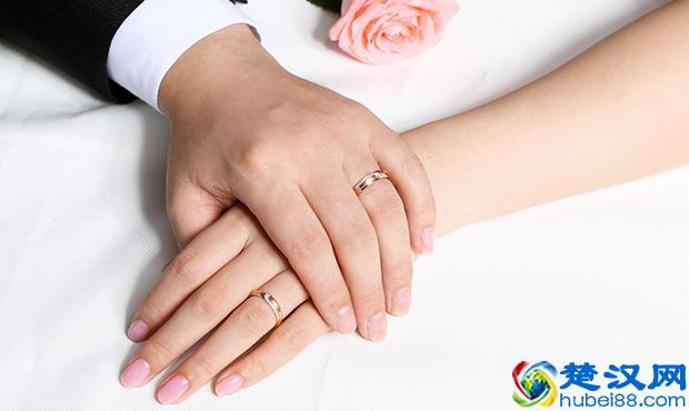 结婚戒指戴中指可以吗 结婚戒指有哪些戴法