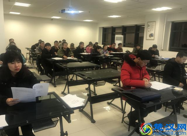 文科男生学这7个专业“有出息”！毕业不比理科生差！