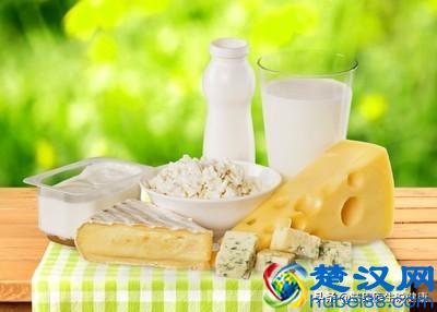 为何“便秘”越来越多？提醒您：3种食物是便秘“祸根”，要少吃