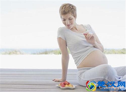 孕妇补钙分四个阶段 孕妇补钙吃什么钙片？