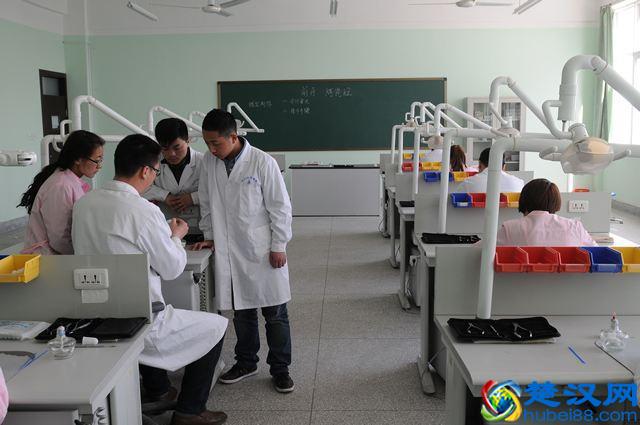 未来10年，这4个医学类专业很吃香！想学医的同学看一下！