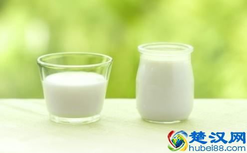 酸奶早上喝好还是晚上喝好？营养师告诉你，这个时间喝才最适宜