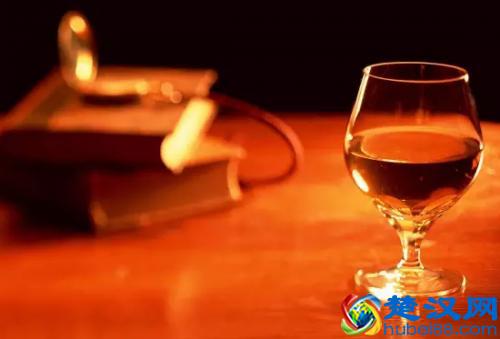 白兰地是什么酒 白兰地是否就是葡萄酒 白兰地怎么喝