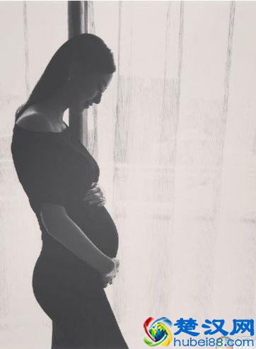 翟凌晒大肚孕照 翟凌为什么叫兽兽