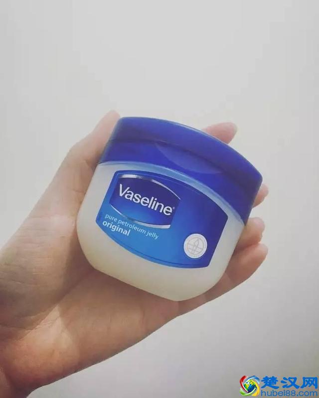 万能的凡士林，堪称护肤界的扛把子