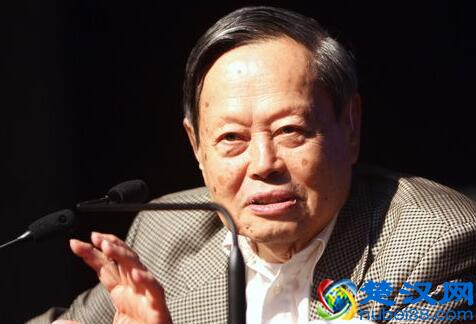 美国前10名校闲聊：说说芝加哥大学，就读是一番怎样的体验?