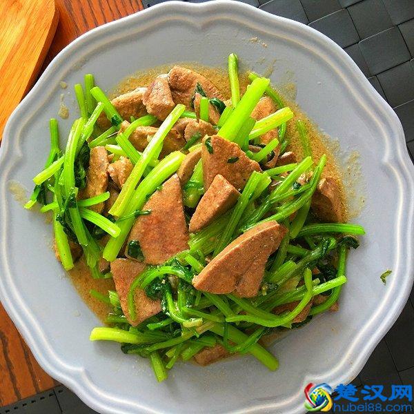 补铁，这8种食物要多吃！10道补铁食谱，让宝宝远离缺铁性贫血！