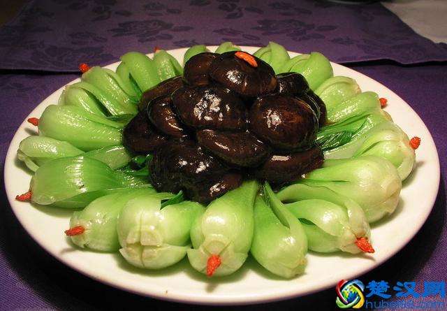 补铁，这8种食物要多吃！10道补铁食谱，让宝宝远离缺铁性贫血！