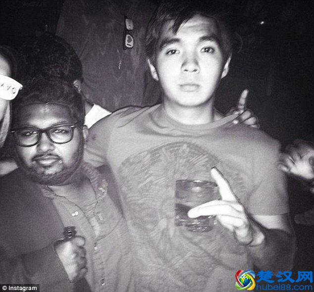 17岁高中生利用午休时间炒股赚了4个亿