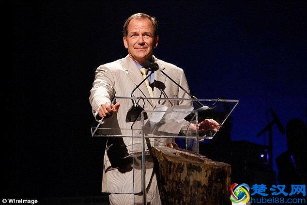 17岁高中生利用午休时间炒股赚了4个亿