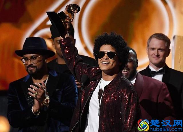 火星哥为什么叫火星哥？结石姐为什么叫结石姐？