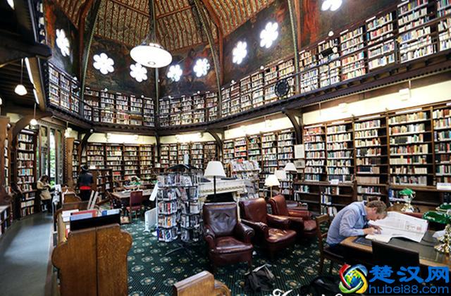 你所不知道的世界名校之夜！那些哈佛牛津剑桥图书馆里的惊悚事件