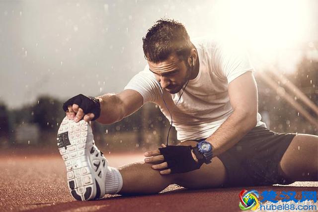 早练和晚练的最佳运动时间表,很多人都选错了时间,在伤害自己!