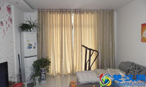 客厅窗帘用什么颜色好？客厅窗帘颜色有哪些风水禁忌