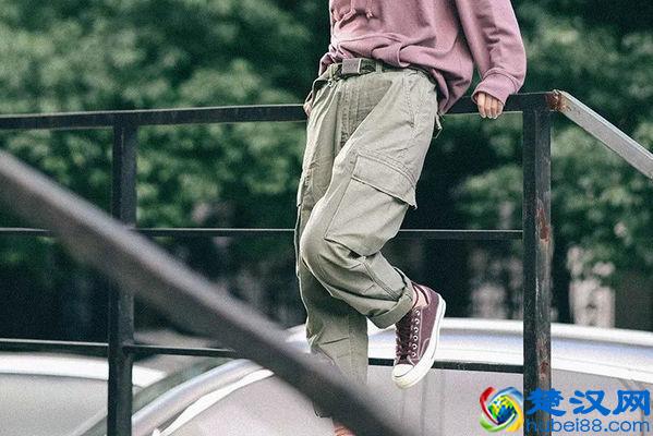 工装裤配什么鞋子更潮流帅气？几个鞋款推荐给你！