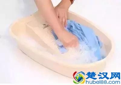 衣服不管染上什么，用这招都能洗掉，太实用了！