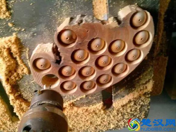 为什么很多人都说“一言不合就车珠子” 车珠子到底是什么梗