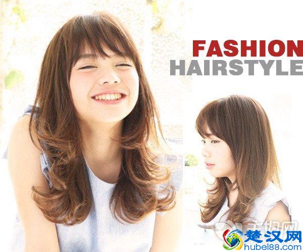 包子脸适合什么发型