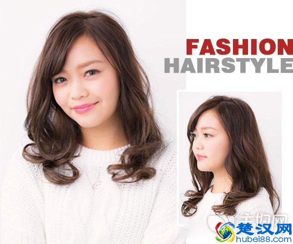 包子脸适合什么发型