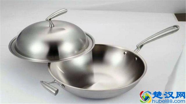 如何选购一口好锅，新手看这里就够了，炒菜口感好全靠一口锅