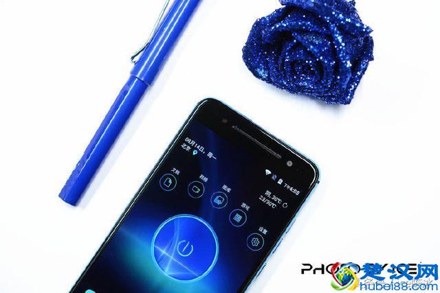 一起投影玩王者荣耀吧，青橙VOGA V激光投影手机体验分享