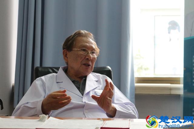 前列腺炎吃什么药最管用？青年男性得了前列腺炎会有什么不适感？